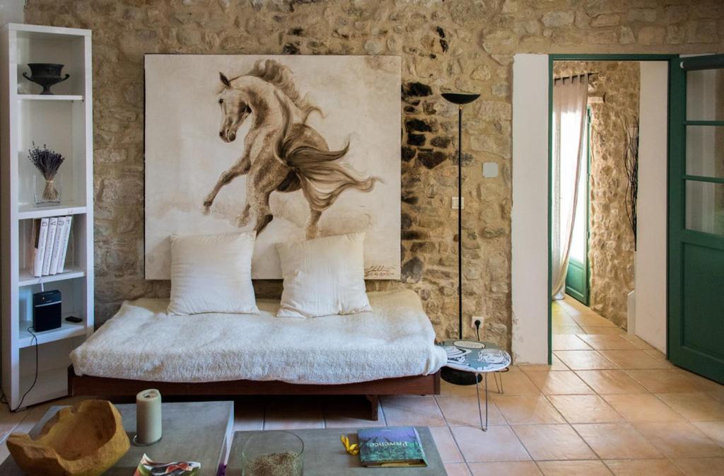 La Belugue Bed & Breakfast Beaumont-de-Pertuis Eksteriør bilde